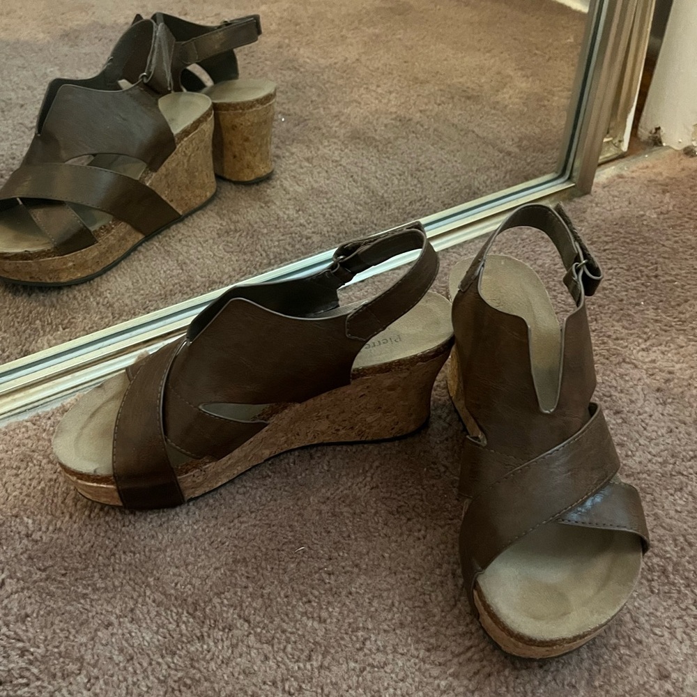 Wedges - Picture 2 of 2